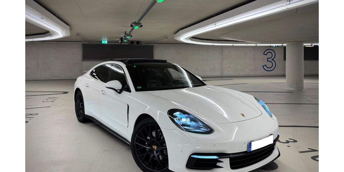 Porsche Panamera 68.000 km 47.999 &euro; Düsseldorf 40470