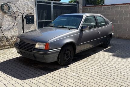 Opel Kadett 98.000 km 1.400 &euro; Groß-Gerau 64521