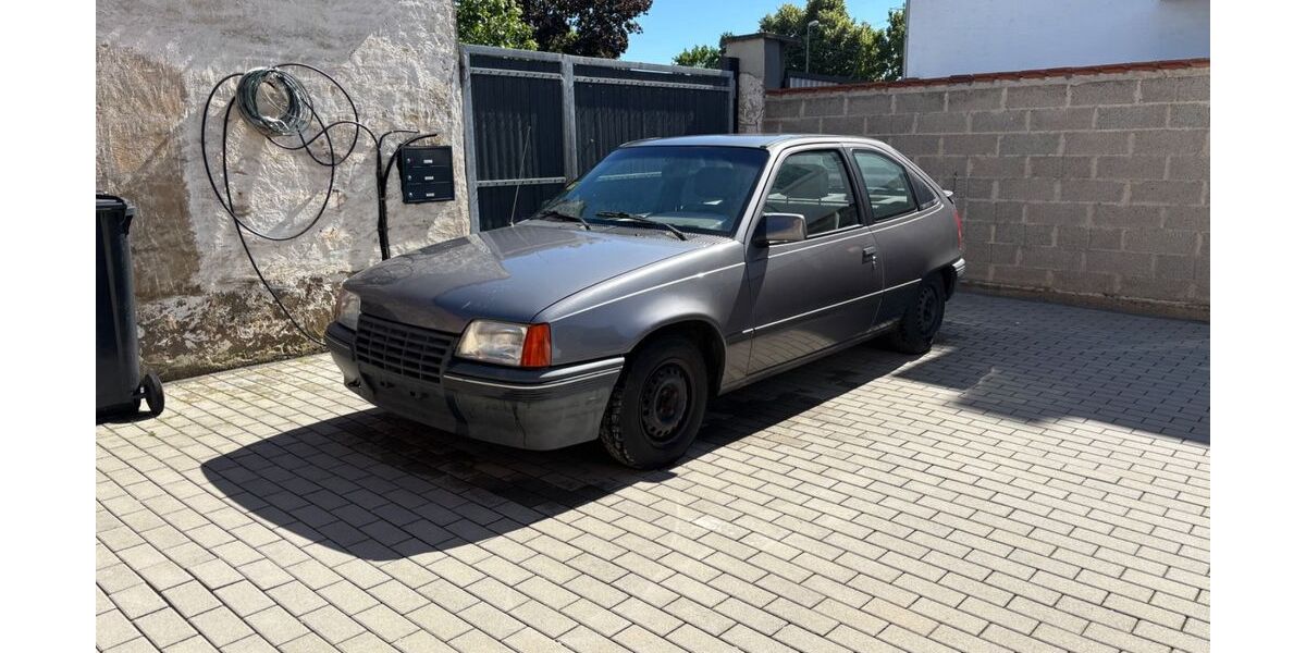 Opel Kadett 98.000 km 1.400 &euro; Groß-Gerau 64521