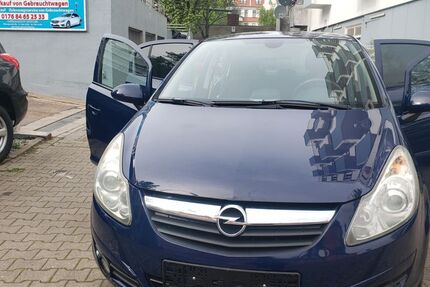 Opel Corsa 115.000 km 3.400 € Berlin 12105