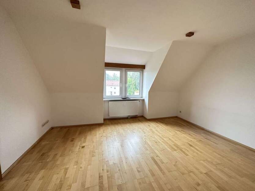 Wohnung zum Kaufen in Borna 55.000 € 52 m²