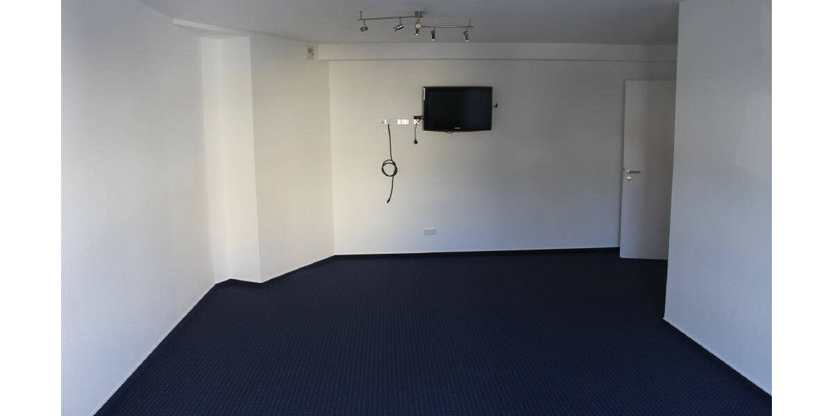 Gewerbeobjekt Schlüchtern - 4 Zimmer, 100 m&sup2;, 800&euro; | Angebot:25681358