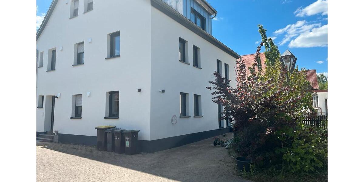 Schöne 1 Zimmer Dachgeschoss Wohnung 70m3 1 zimmer