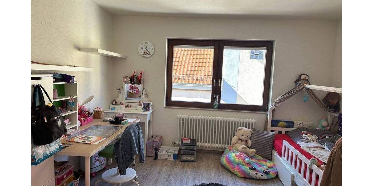 Etagenwohnung Vogtsburg im Kaiserstuhl Oberrotweil - 5 Zimmer, 157 m&sup2;, 1.340&euro; | Angebot:26858914