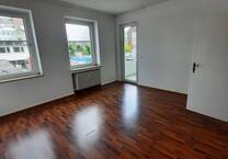 Stadtmitte - großzügig geschnittene, helle 3 Zi. Wohnung