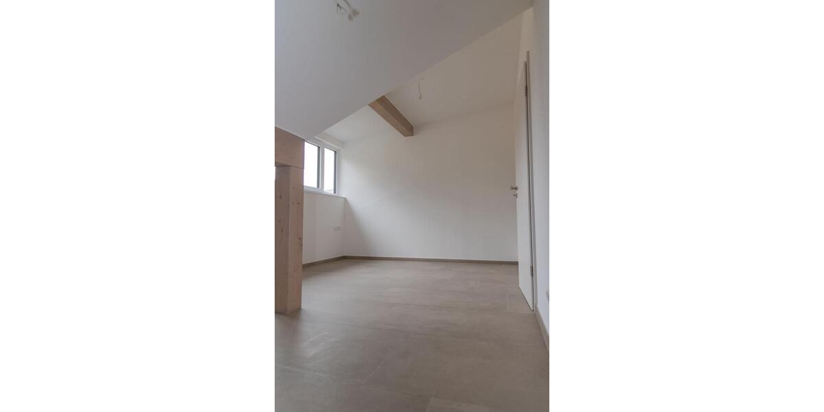 Dachgeschoßwohnung Bad Reichenhall - 2 Zimmer, 73 m&sup2;, 1.500&euro; | Angebot:26378744