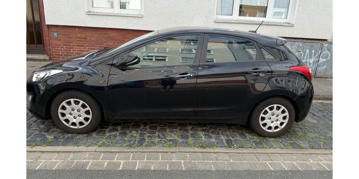 Hyundai i30 141.031 km 5.500 &euro; Hannover 30173