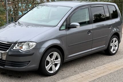 VW Touran 334.900 km 2.600 &euro; Neuenstein 74632