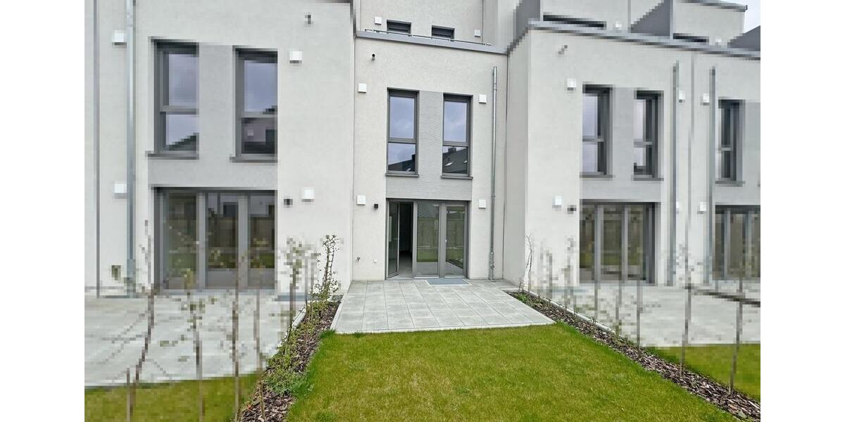 Reihenhaus Nürnberg Almoshof - 4 Zimmer, 105 m&sup2;, 1.890&euro; | Angebot:26313322