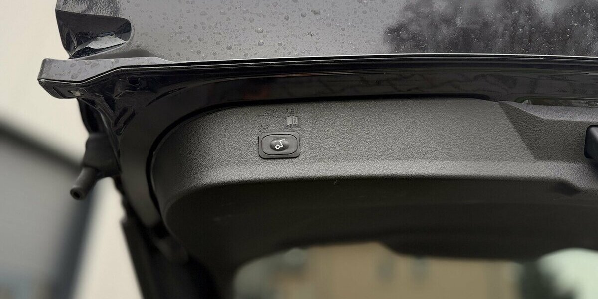 Ford Kuga Vignale / Panorama / Kamera / Keyless GO 34.000 km 22.490 &euro; Mönchengladbach 41066