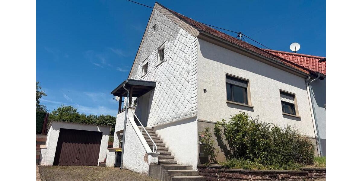 Einfamilienhaus Wadern - 8 Zimmer, 140 m&sup2;, 149.000&euro; | Angebot:27092516
