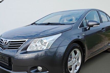 Toyota Avensis 136.000 km 8.990 &euro; Kippenheim 77971
