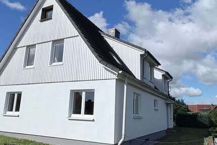 Haus zum Kaufen in Ratzeburg 269.000 € 175 m² 8 zimmer