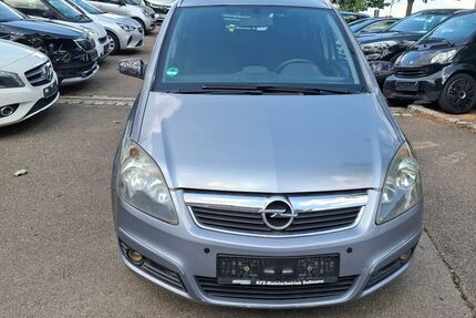 Opel Zafira 210.000 km 1.790 € Kernen i. r 71394