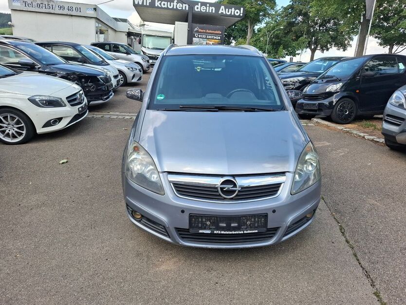 Opel Zafira 210.000 km 1.790 € Kernen i. r 71394