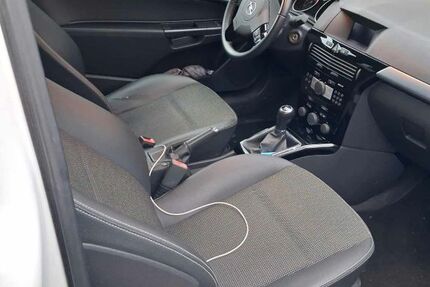 Opel Astra 154.000 km 2.650 &euro; Schönebeck 39218