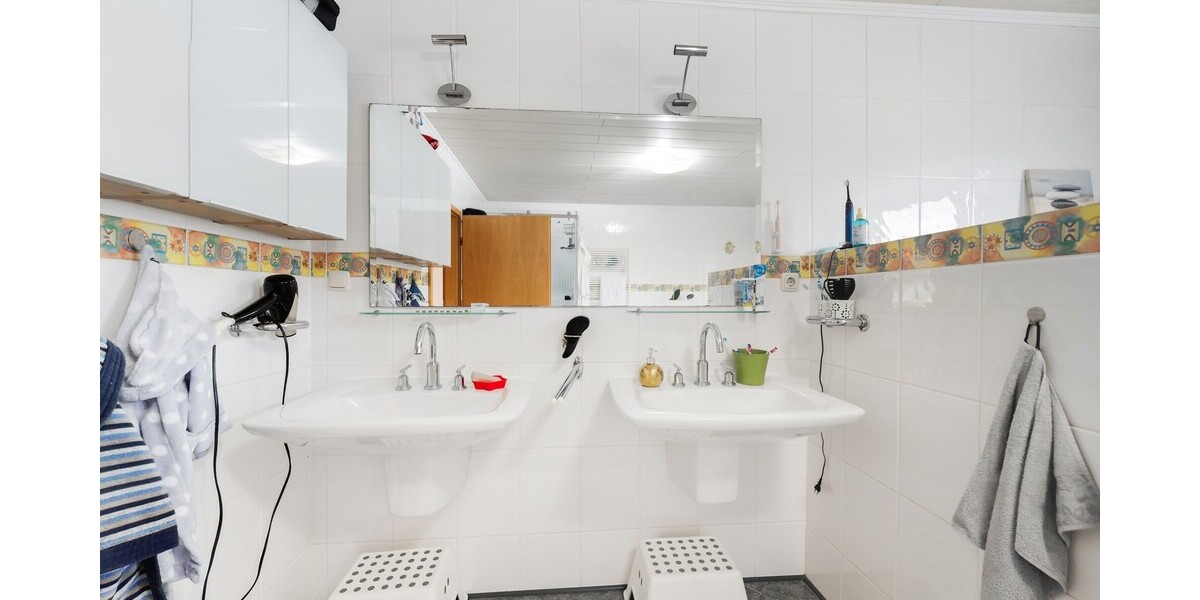 Kohlscheid - Wohnqualität trifft Investment. Großzügiges Einfamilienhaus in beliebter Lage - Einfamilienhaus Herzogenrath / Klinkheide Klinkheide | Angebot:27289179