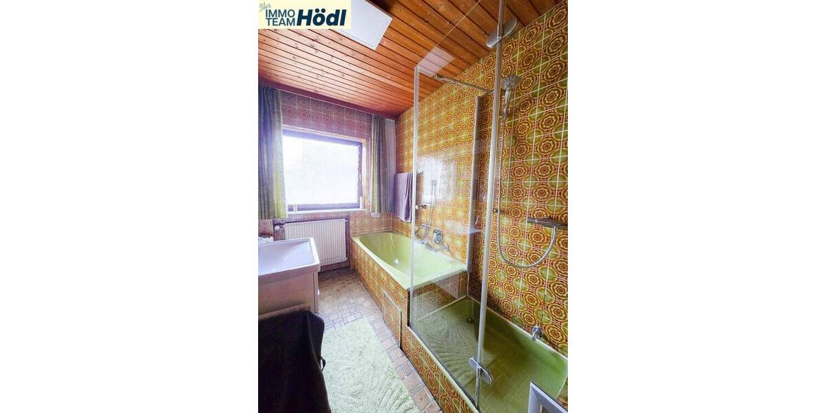 Einfamilienhaus Reutlingen Rommelsbach - 9 Zimmer, 154 m&sup2;, 349.000&euro; | Angebot:26029302