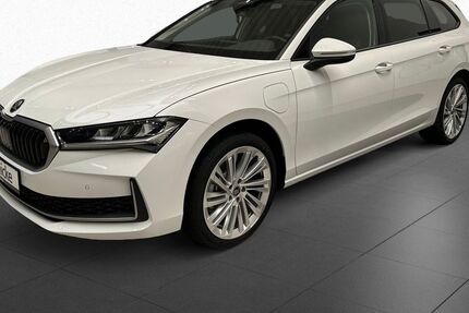Skoda Superb 3.500 km 40.990 &euro; Kassel 34123