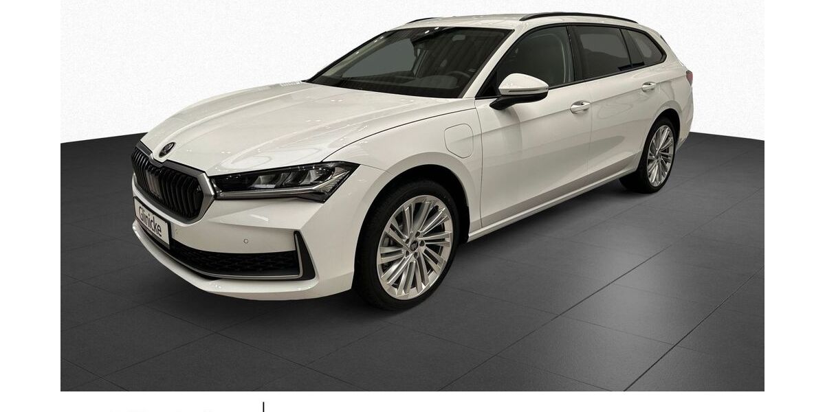 Skoda Superb 3.500 km 40.990 &euro; Kassel 34123