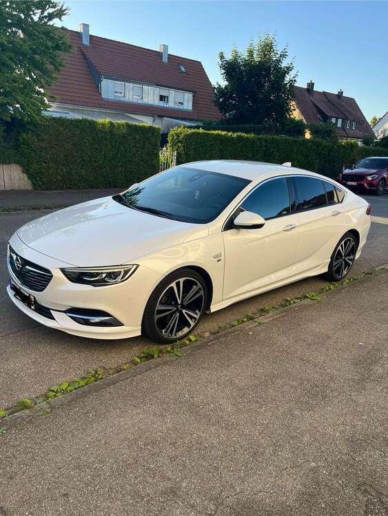 Opel Insignia 95.500 km 13.500 € Gottmadingen 78244