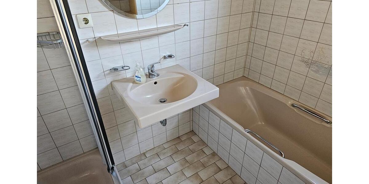 Doppelhaushälfte Nattheim - 7 Zimmer, 167 m&sup2;, 2.500&euro; | Angebot:22624871