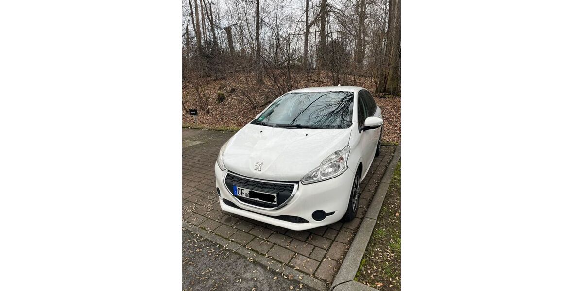Peugeot 208 97.000 km 4.700 &euro; Neu-Isenburg 63263