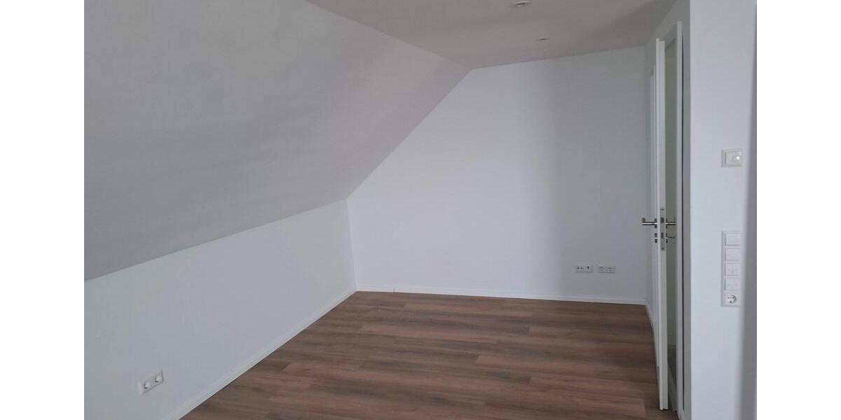 Dachgeschoßwohnung Eggenstein-Leopoldshafen Leopoldshafen - 2 Zimmer, 51 m&sup2;, 720&euro; | Angebot:26040720