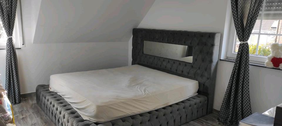 Haus mit Wohnung in Willich