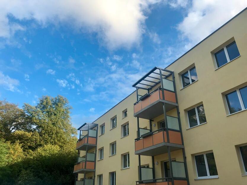 Große offene Wohnküche mit Balkon! zimmer