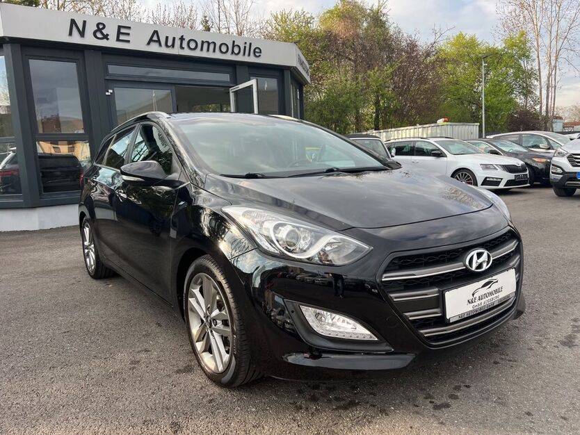Hyundai i30 110.000 km 9.990 € Augsburg 86165