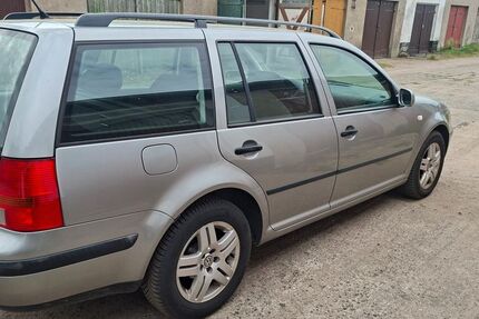 VW Golf 247.000 km 850 &euro; Gadebusch 19205