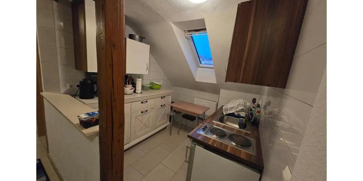 Dachgeschoßwohnung Stuttgart Lehen - 2.5 Zimmer, 48 m&sup2;, 239.000&euro; | Angebot:25843721