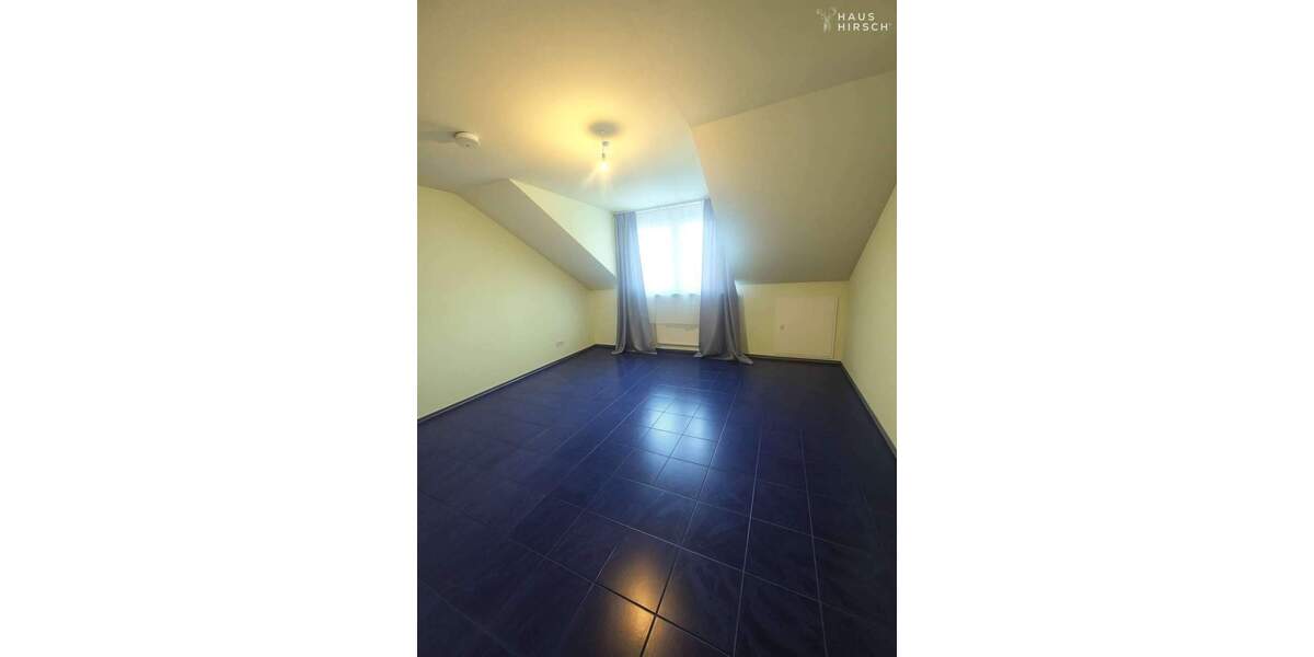 Gemütliche Dachgeschosswohnung mit Balkon und Traumblick! 2 zimmer