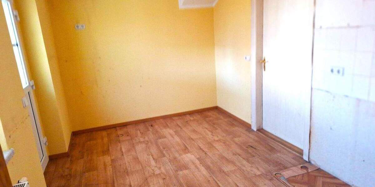 Reihenmittelhaus Forst (Lausitz) Forst-Stadt - 4 Zimmer, 110 m&sup2;, 145.000&euro; | Angebot:24726263