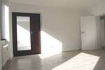 Modernisierte 3-Zimmerwohnung mit Balkon, Einbauküche und Gartenmitbenutzung im Zentrum von Düsseldorf