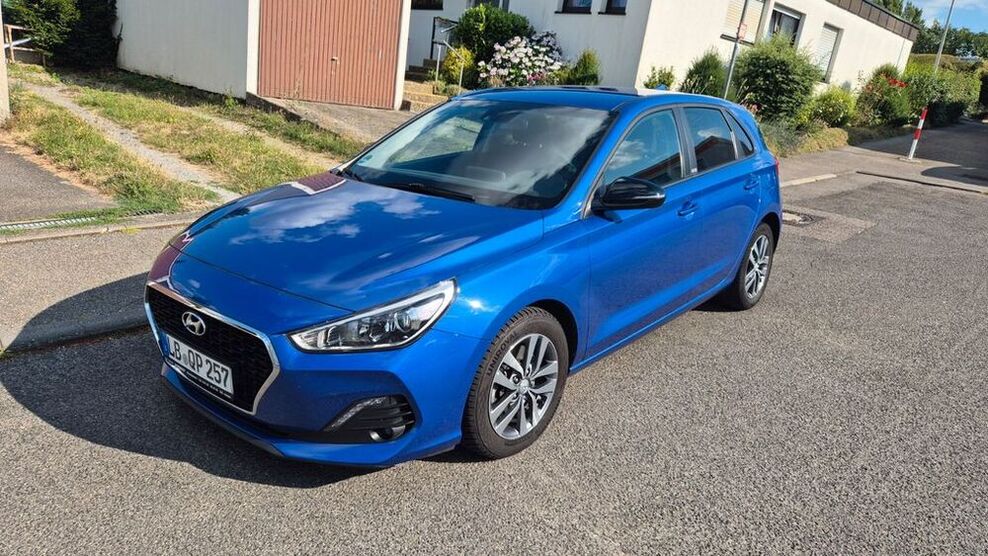 i30