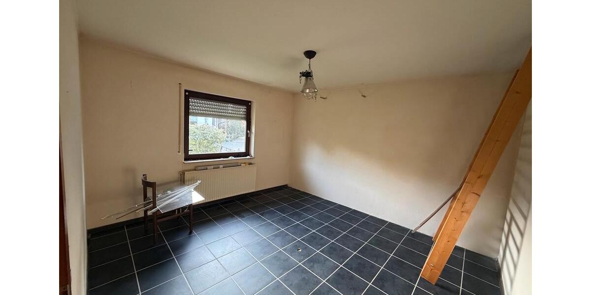 Einfamilienhaus Bad Liebenzell - 7 Zimmer, 180 m&sup2;, 535.000&euro; | Angebot:26425113