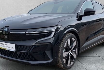 Renault Megane E-TECH 24.471 km 29.890 € Chemnitz 09131