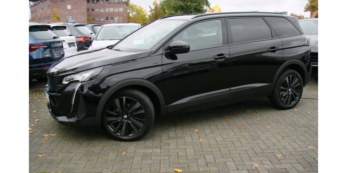 Peugeot 5008 1.2 PureTech 130 GT Focal ACC Pano 7Sitzer Le 30.873 km 27.480 &euro; Falkensee 14612