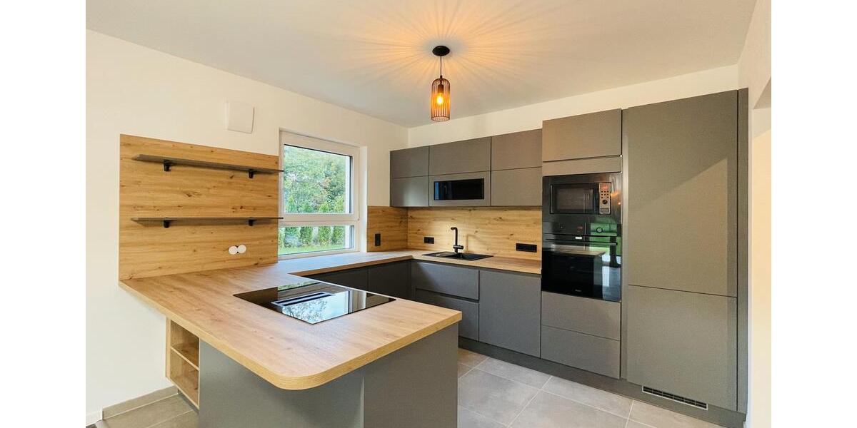 Stilvolles Neubau-Haus: Modernes Wohnen mit Traumküche und Garten 4 zimmer