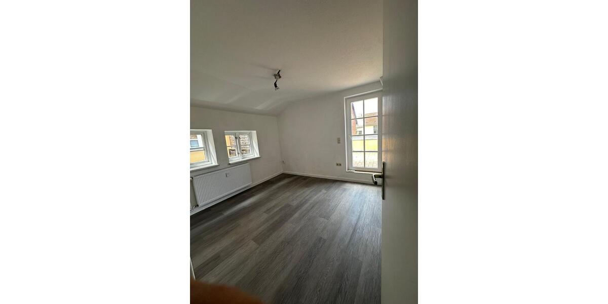Etagenwohnung Teterow - 4 Zimmer, 101 m&sup2;, 911&euro; | Angebot:26248161