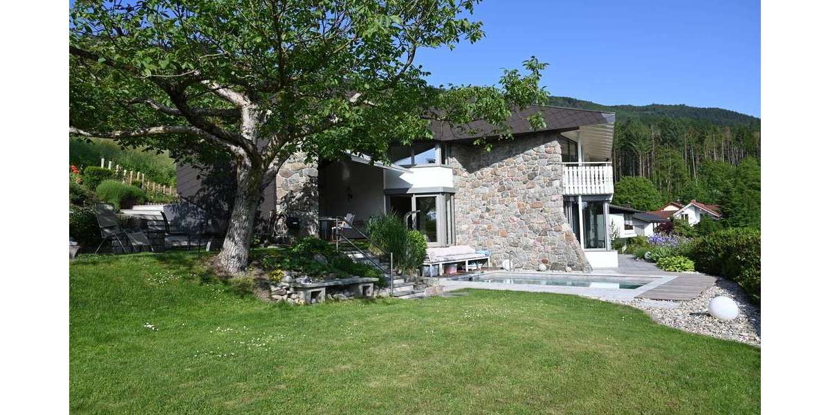 Einfamilienhaus Wehr - 8 Zimmer, 232 m&sup2;, 950.000&euro; | Angebot:26124980