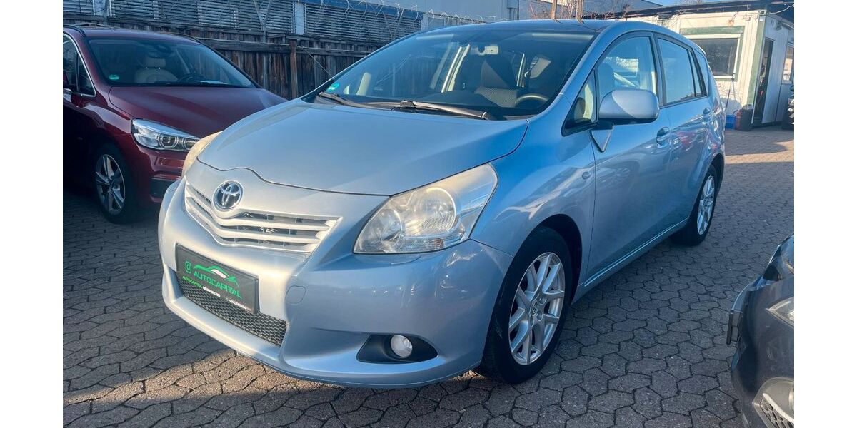 Toyota Verso 185.811 km 5.900 &euro; Nürnberg 90439