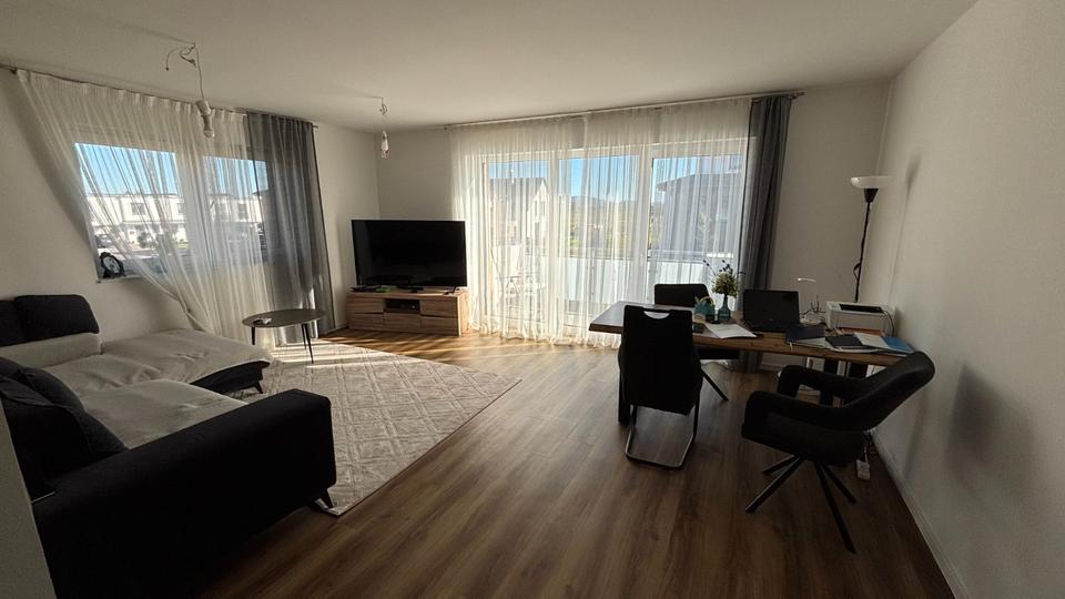Etagenwohnung Haste - 3 Zimmer, 92 m&sup2;, 1.245&euro; | Angebot:26396227