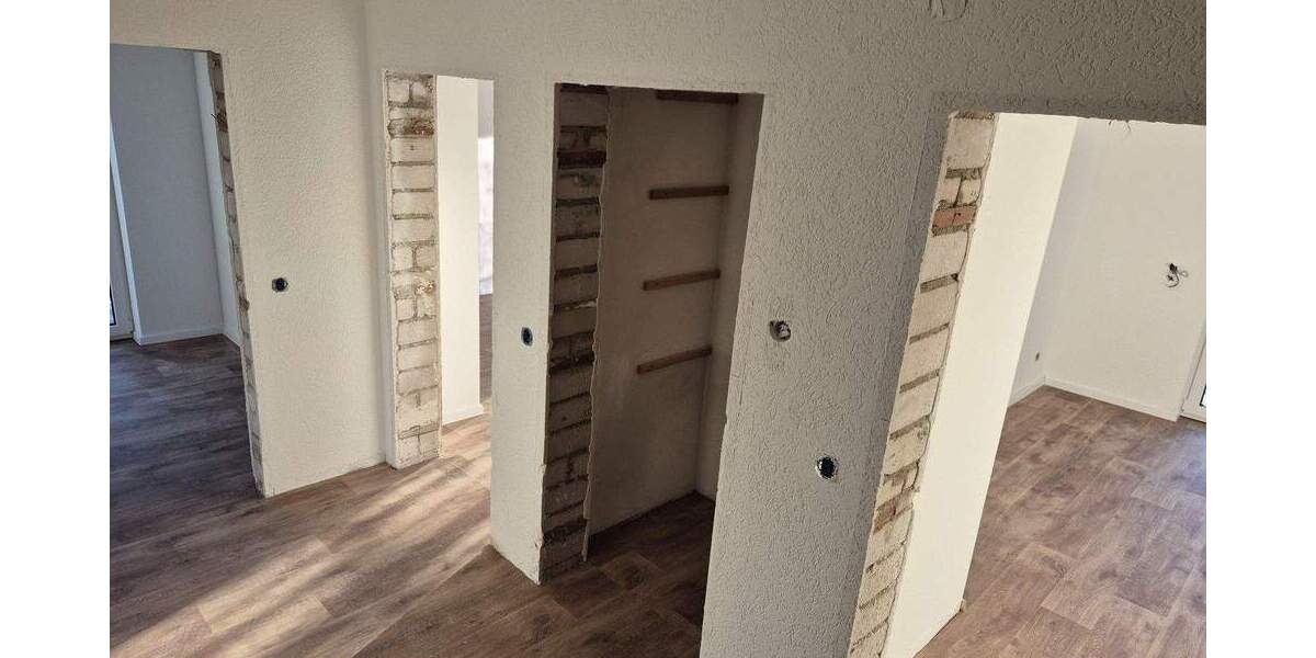 Reihenendhaus Mönchengladbach Windberg - 9 Zimmer, 200 m&sup2;, 2.350&euro; | Angebot:24735774