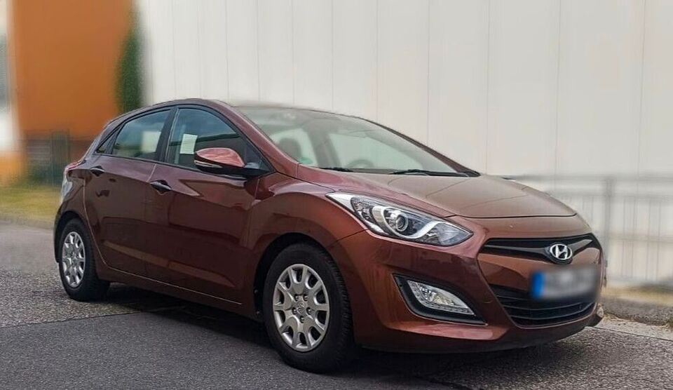 i30