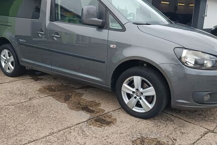 VW Caddy 179.000 km 5.900 € Gera 07551