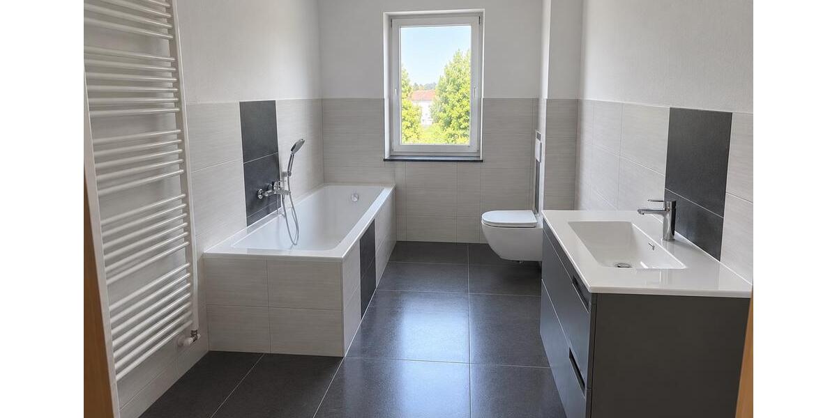 Etagenwohnung Oelsnitz (Erzgebirge) - 3 Zimmer, 70 m&sup2;, 104.980&euro; | Angebot:27432684