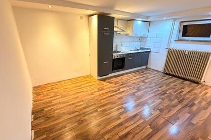 Gut geschnittene Souterrain Wohnung Mitten im Weilburgeraltstadt 2 zimmer